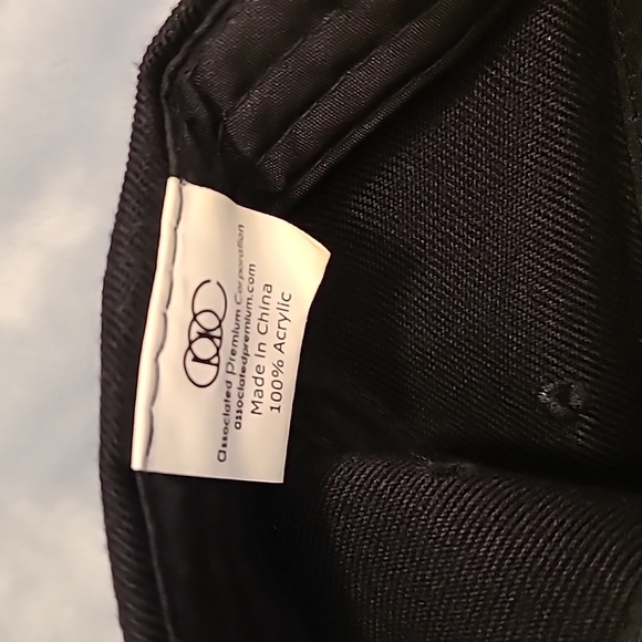 Detroit Pistons black hat - Picture 7 of 9